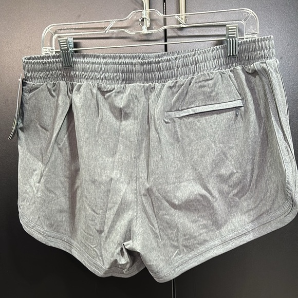 Champion Varsity,Wicking/anti-odor,panty lined,elastic drawcord waist,zip pocket - Picture 5 of 12